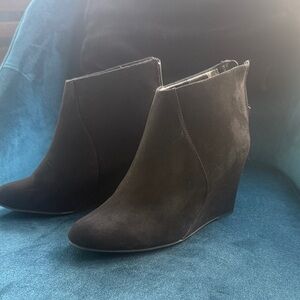 Elegant Black Suede Ankle Boots